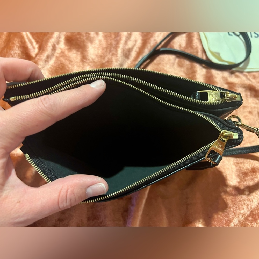 LV Double Zip Pochette - Picture 5 of 11